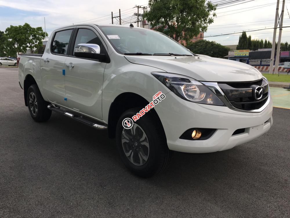 Bán xe Mazda BT 50 4WD AT 3.2L đời 2018, màu trắng, giá 815tr-3