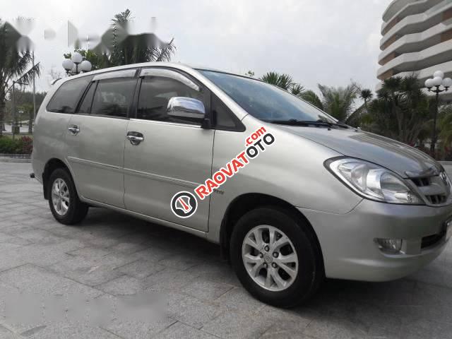 Bán gấp Toyota Innova G năm 2008, màu bạc chính chủ, giá tốt-0