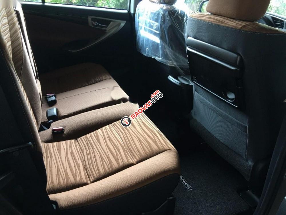 Bán xe Toyota Innova 2.0G 2017-4