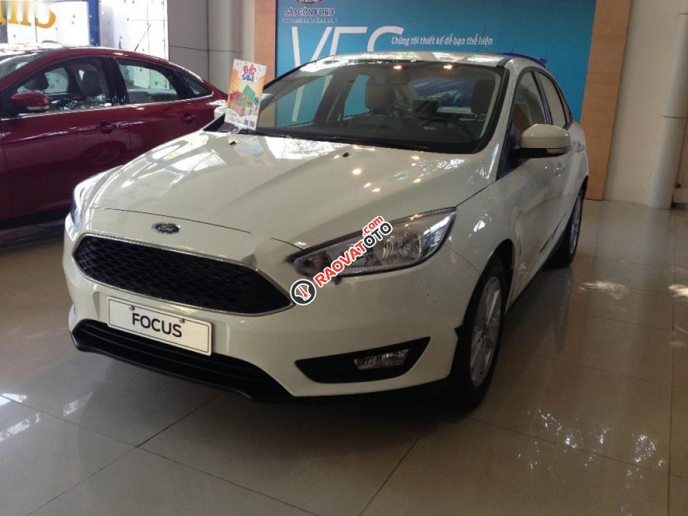 Bán ô tô Ford Focus Trend 1.5L đời 2017, màu trắng, 570 triệu-1