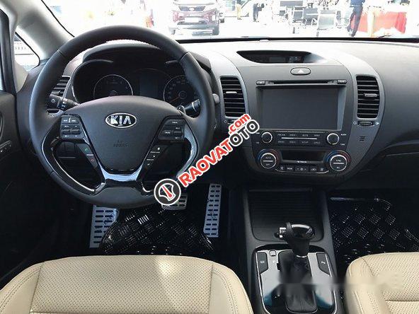 Cần bán Kia Cerato 1.6 AT đời 2017, màu đỏ-4