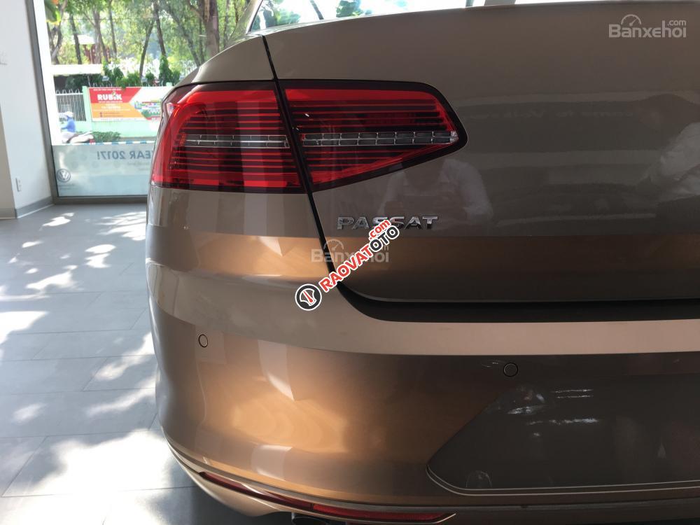 Giá xe Passat, màu vàng cát, tặng bảo hiểm 2 chiều, LH Thu Hương: 0902.608.293-11