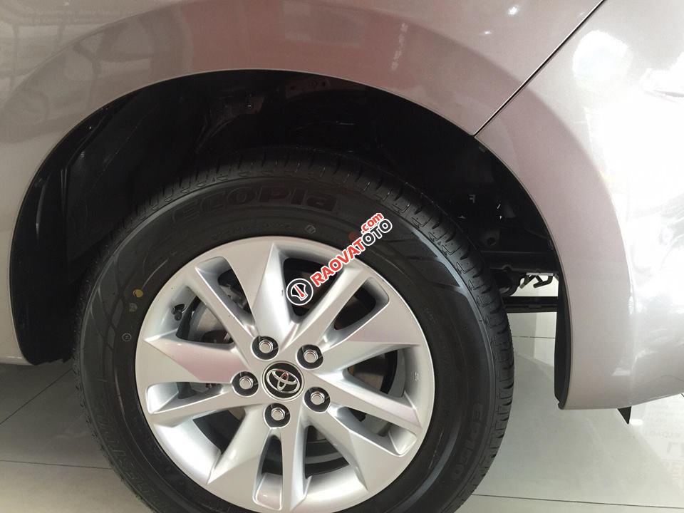 Bán Toyota Innova 2.0E đời 2018, NH 90%, tặng full phụ kiện, Giá cạnh tranh nhất SG-5