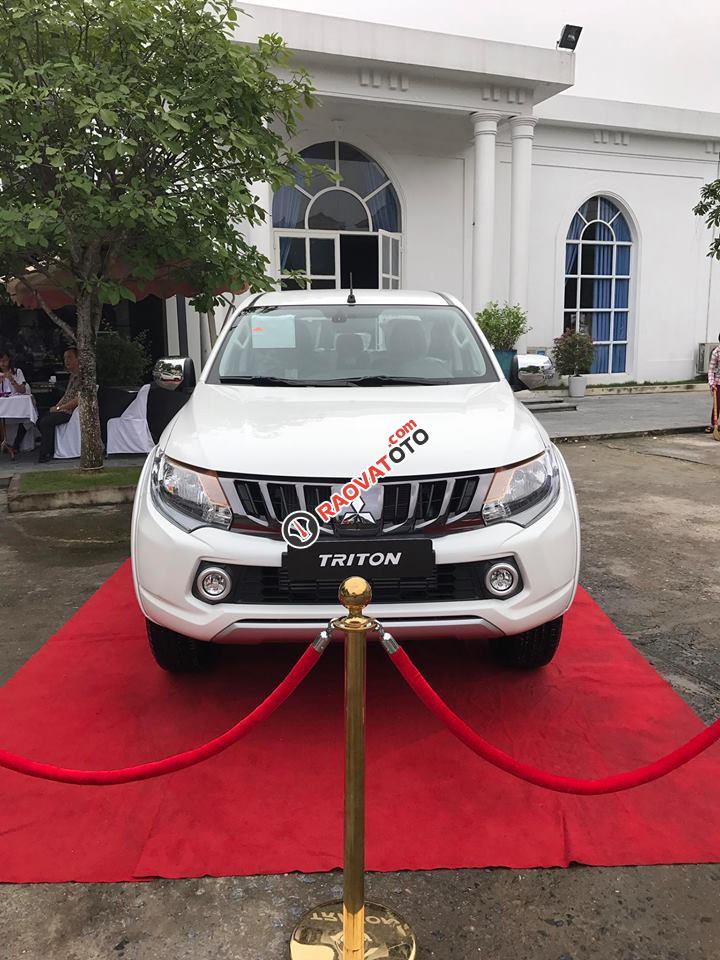 Bán ô tô Mitsubishi Triton 4*2 AT MIVEC đời 2017, màu trắng, nhập khẩu, giá chỉ 660 triệu-0