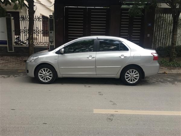 Bán Toyota Vios 1.5E năm 2011, màu bạc, xe gia đình giá cạnh tranh-0