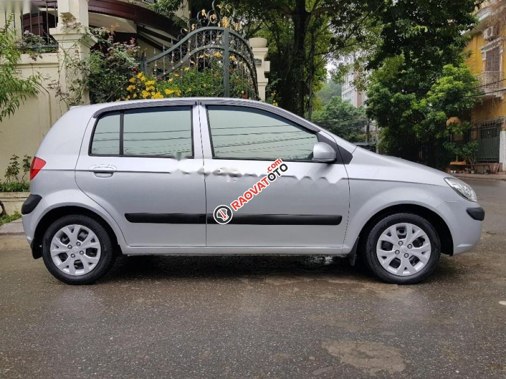 Cần bán xe Hyundai Getz 1.1MT đời 2010, màu bạc, nhập khẩu nguyên chiếc xe gia đình giá cạnh tranh-3