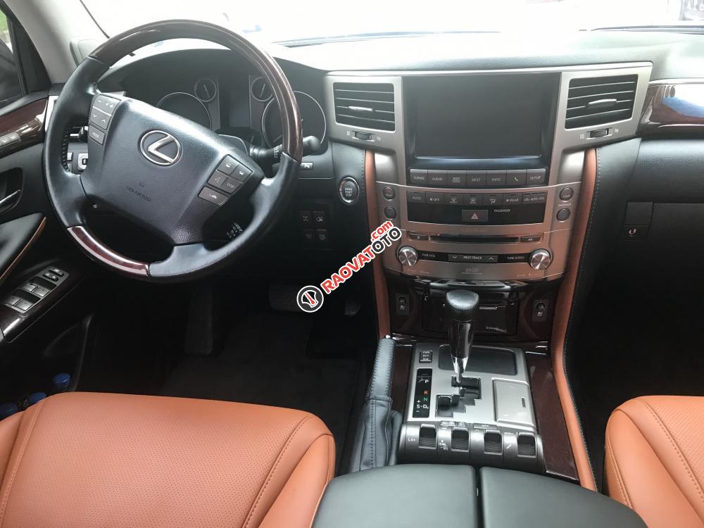 Bán ô tô Lexus LX 570 Mỹ đời 2014, màu đen, biển Hà Nội có phanh khoảng cách-7