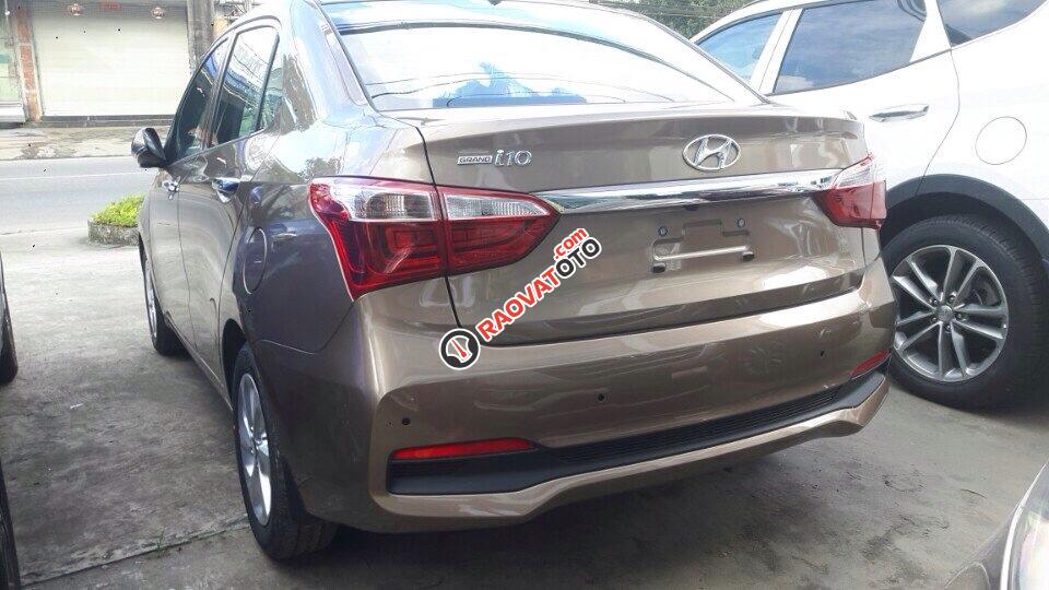 Bán xe Hyundai Grand i10 1.2AT 2017, màu nâu, giá tốt-1