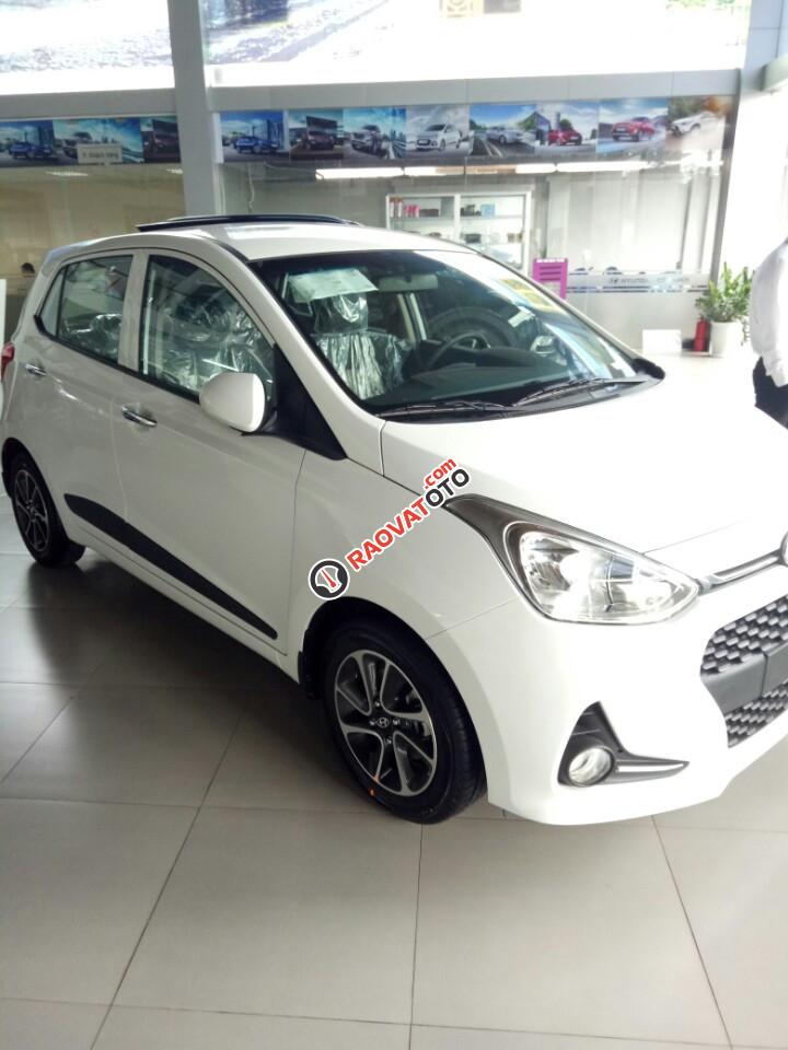 Hyundai Cầu Diễn bán Hyundai i10 1.0 AT CKD năm 2017, màu trắng, 355tr-7