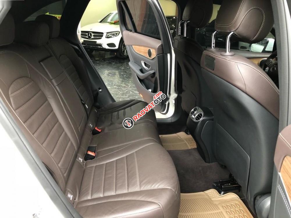 Bán Mercedes GLC 250 4Matic 2017, màu trắng, xe nhập-7