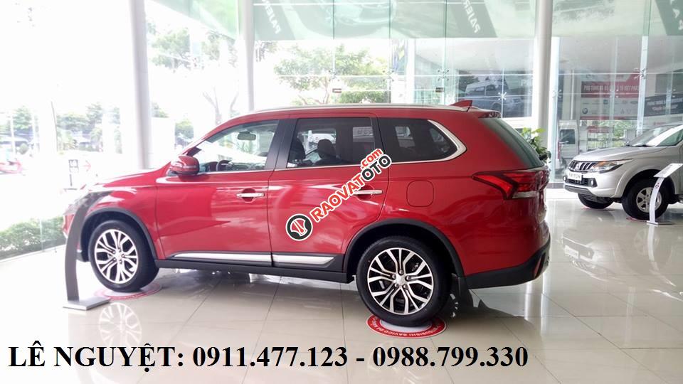 Giá xe Mitsubishi Outlander 2.0 xe 7 chỗ, rẻ tháng 4, hỗ trợ trả góp 90% xe, LH Lê Nguyệt: 0911.477.123 - 0988.799.330-4