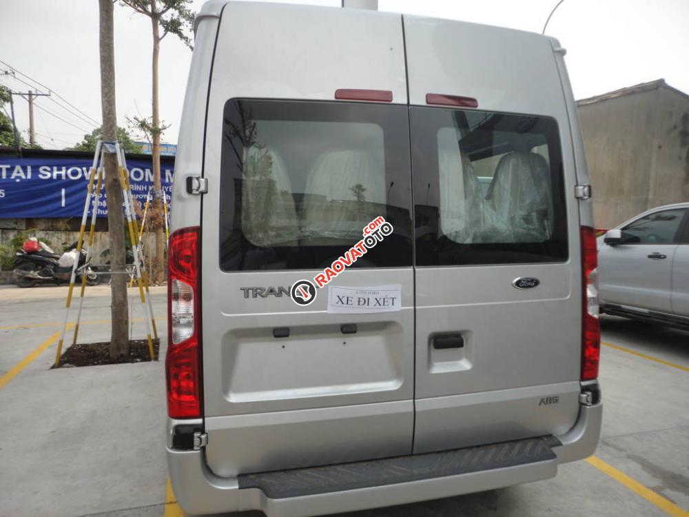 Xe Ford Transit Mid sản xuất 2017, màu bạc. Ưu đãi lên đến 40 triệu tiền mặt - Hỗ trợ trả góp 80%: 0902.608.293-8