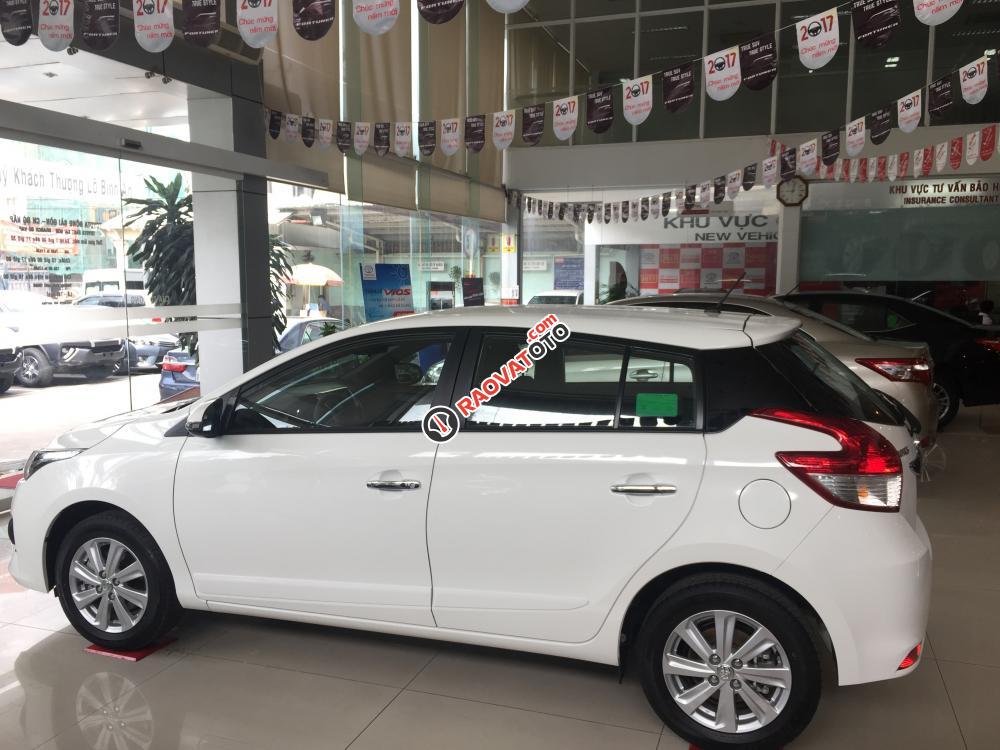 Xe Toyota Yaris năm 2018 giao xe nhanh nhất Sài Gòn-1