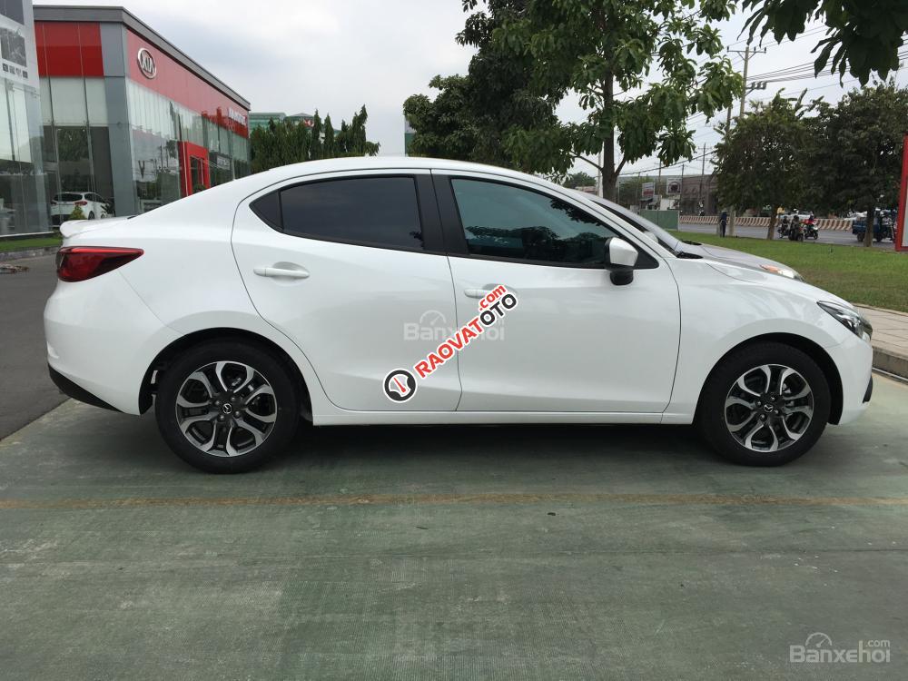 Bán Mazda 2 1.5L AT Sedan đời 2018, màu trắng, 529 triệu liên hệ ngay Mazda Cộng Hòa-1