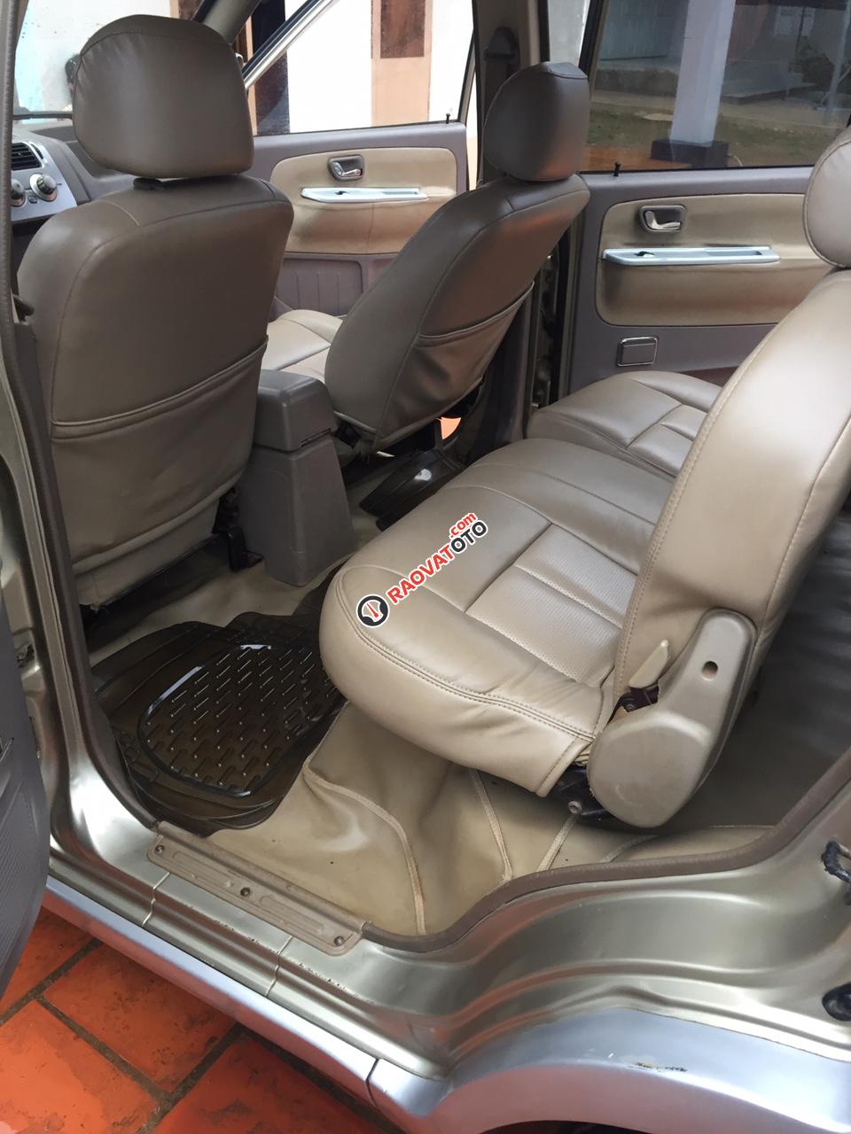 Cần bán xe Mitsubishi Jolie 2.0 đời 2004, bánh treo, màu vàng cát, xăng phun-1