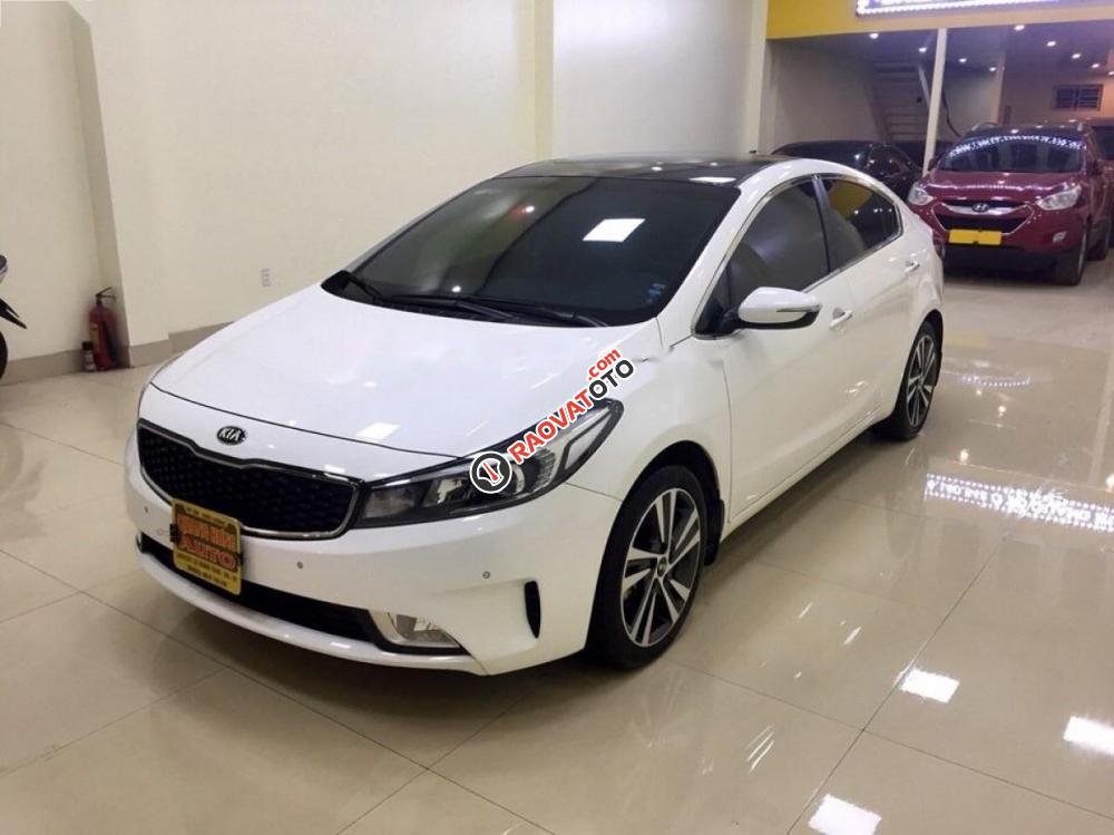 Bán Kia Cerato đời 2017, màu trắng chính chủ-1