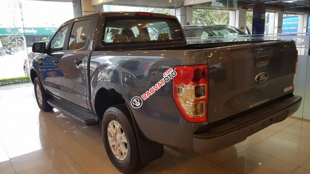 Bán Ford Ranger XLS 2.2L 4x2 AT đời 2017, màu xanh lam, nhập khẩu-3