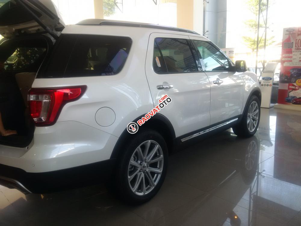 Bán Ford Explorer 2017 nhập Mỹ 100% giá 2 tỷ 180 triệu, tặng bộ phụ kiện cao cấp, giao xe ngay-3