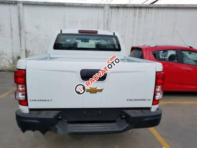 Cần bán xe Chevrolet Colorado 2.5L đời 2017, số sàn, hỗ trợ 98%-2