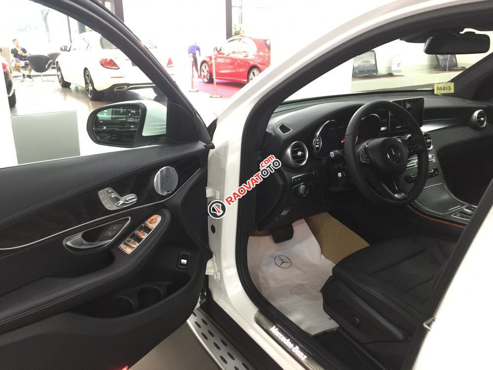 Mercedes GLC 300, mới 100%, xe giao ngay-7