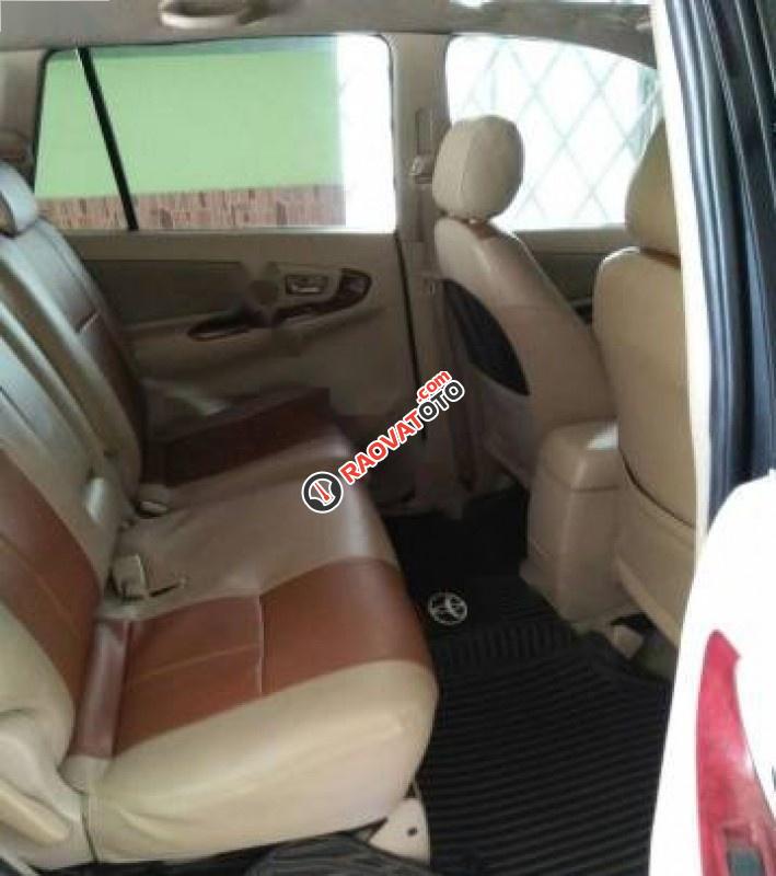 Bán Toyota Innova G đời 2006, màu bạc-2