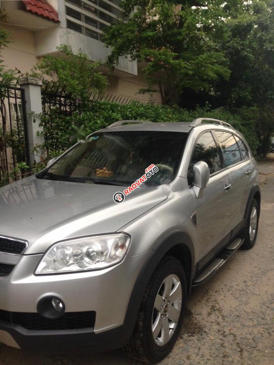 Cần bán xe Chevrolet Captiva LT 2.4 MT đời 2009, màu bạc-0