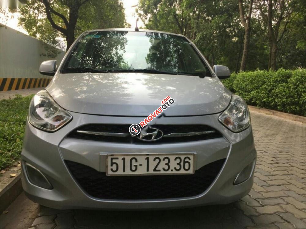 Bán Hyundai i10 1.1 MT đời 2011, màu bạc, nhập khẩu nguyên chiếc-0