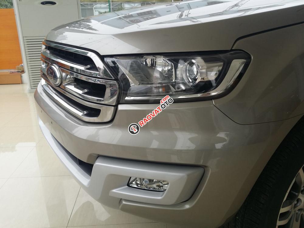 Bán ô tô Ford Everest 2.2L Trend đời 2017, xe nhập-9