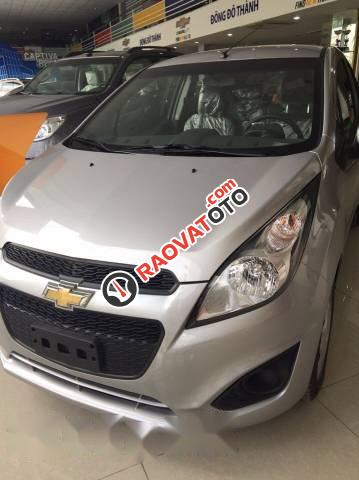 Bán ô tô Chevrolet Spark LS đời 2017, màu bạc, giá 269tr-3