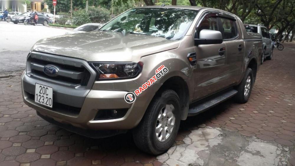 Bán Ford Ranger XLS 2.2L AT đời 2016, màu vàng, xe nhập, giá chỉ 605 triệu-1