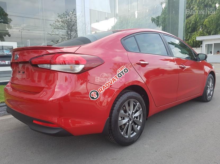 Kia Cerato 1.6 số sàn 2017 mới 100%, hỗ trợ vay 80% - chỉ cần 170tr là có xe giao ngay, LH Bảo 0938 990 764-4