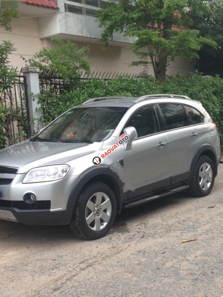 Cần bán xe Chevrolet Captiva LT 2.4 MT đời 2009, màu bạc-1