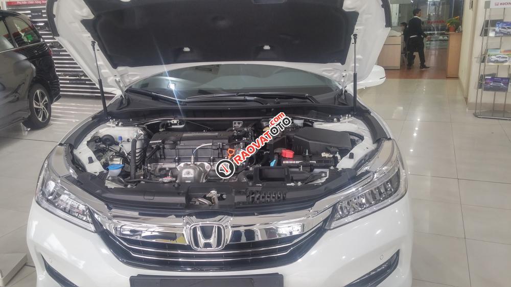 Honda Giải Phóng-Honda Accord 2.4L 2017 mới 100%, màu trắng, nhập khẩu nguyên chiếc, LH 0903.273.696-5