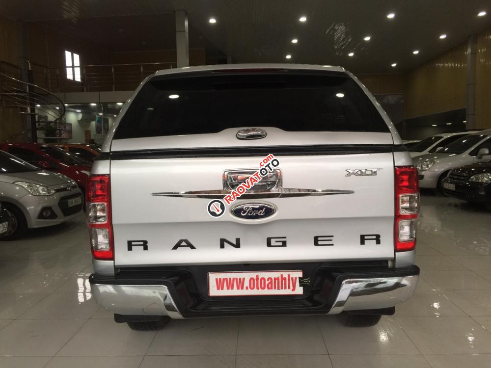 Cần bán xe Ford Ranger XLT 2.2 MT 2012, màu bạc, nhập khẩu-6