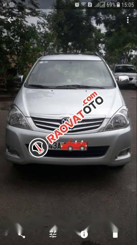 Bán gấp Toyota Innova năm 2010, màu bạc xe gia đình, 380tr-0