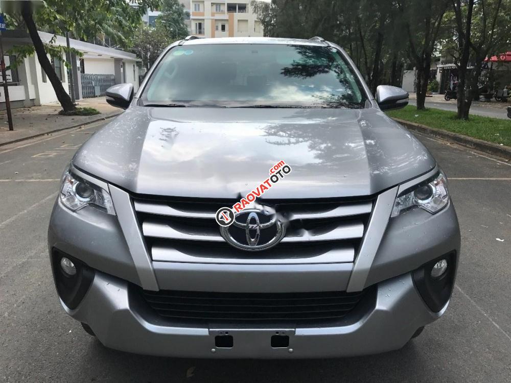 Bán xe Toyota Fortuner 2.4G 4x2 MT đời 2017, màu bạc, nhập khẩu nguyên chiếc-1