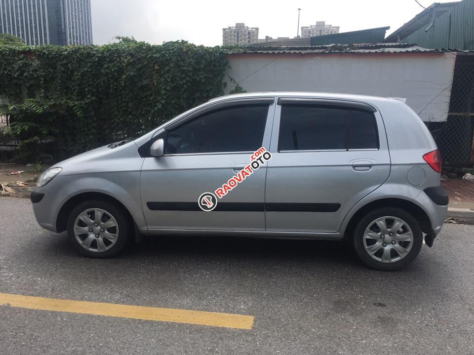 Cần bán xe Hyundai Getz năm 2010, đăng kí lần đầu 2011, giá 240tr-0