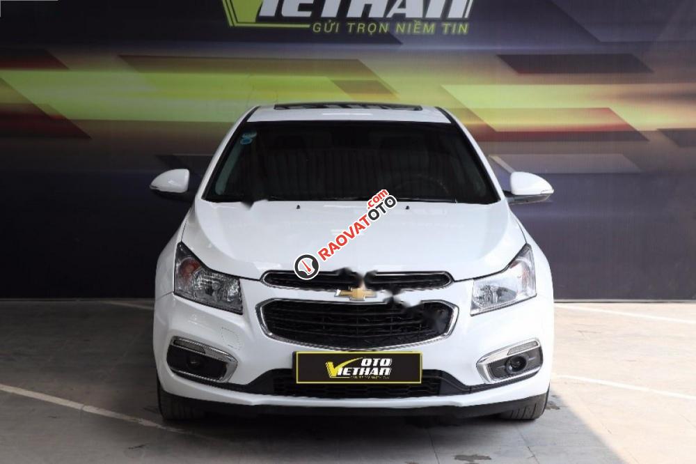 Cần bán gấp Chevrolet Cruze LTZ 1.8 AT đời 2015, màu trắng giá cạnh tranh-1