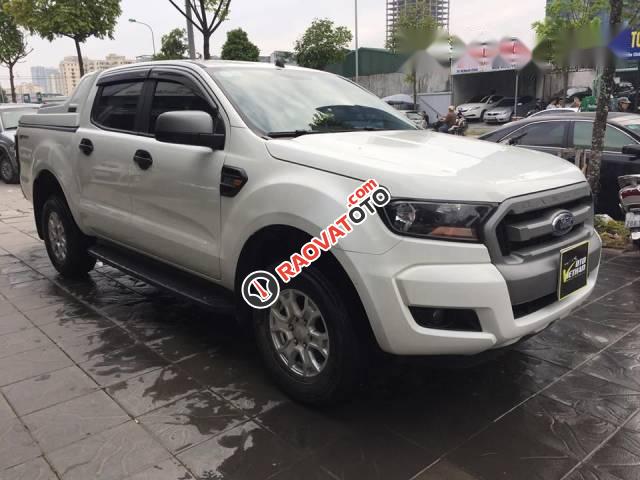 Bán xe Ford Ranger XLS 2.2AT đời 2017, màu trắng-2