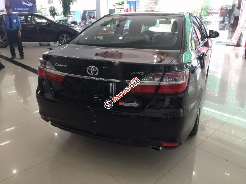 Bán Toyota Camry 2.5Q sản xuất 2017, màu đen-2