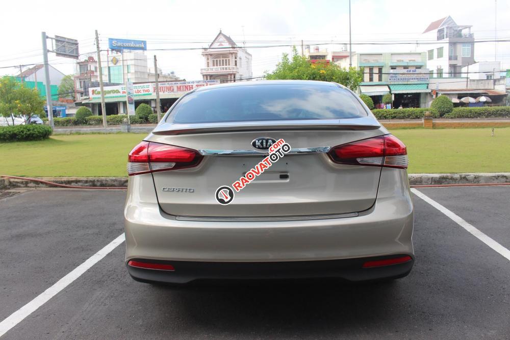 Hot! Cerato 1.6 MT thay mâm mới và thêm ốp cản bô thể thao, giá chỉ 545 triệu, Hotline: Tâm 0938.805.635-5