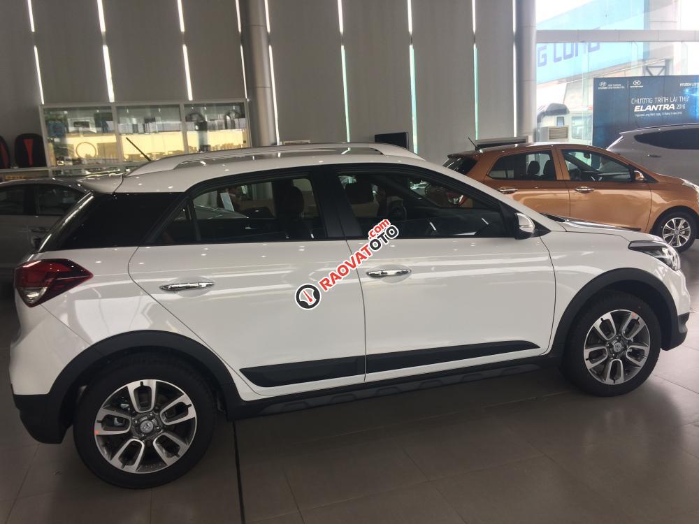 Bán Hyundai i20 Active sản xuất 2017 giá tốt LH: 0947647688-1