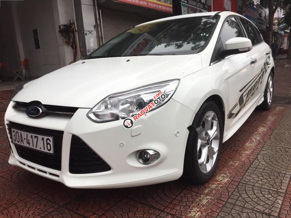 Cần bán xe Ford Focus 2.0 đời 2014, màu trắng-3