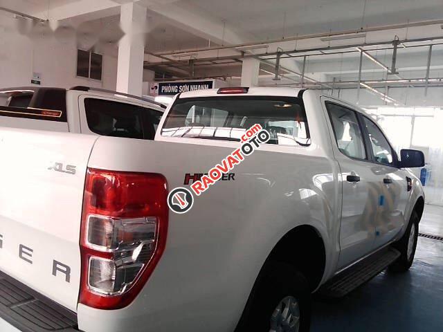 Bán Ford Ranger XLS 2.2L 4X2MT đời 2017, màu trắng, giá 580tr-5