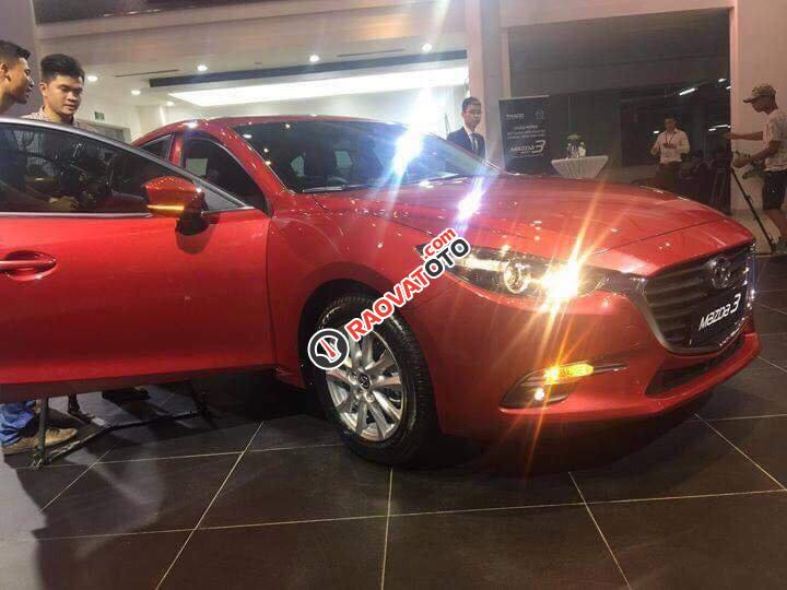 Mazda Bình Tân bán Mazda 3 sedan 1.5, bảo hành 5 năm, vay tối đa 90% giá trị xe.Liên hệ 0909 417 798-1