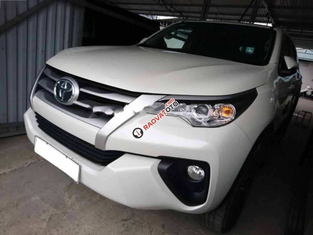 Bán Toyota Fortuner 2.4G 4x2 MT đời 2017, màu trắng, nhập khẩu nguyên chiếc như mới-2