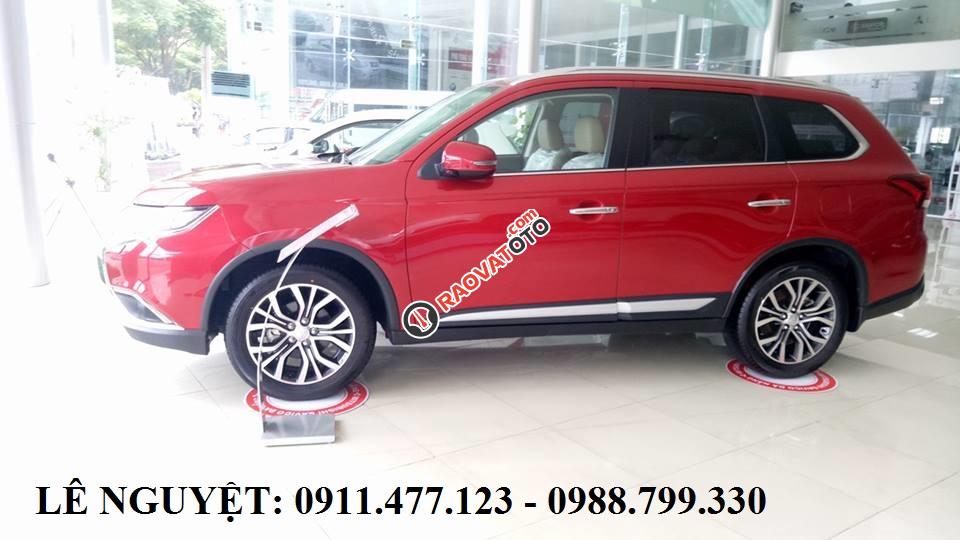 Giá xe Mitsubishi Outlander 2.0 xe 7 chỗ, rẻ tháng 4, hỗ trợ trả góp 90% xe, LH Lê Nguyệt: 0911.477.123 - 0988.799.330-7