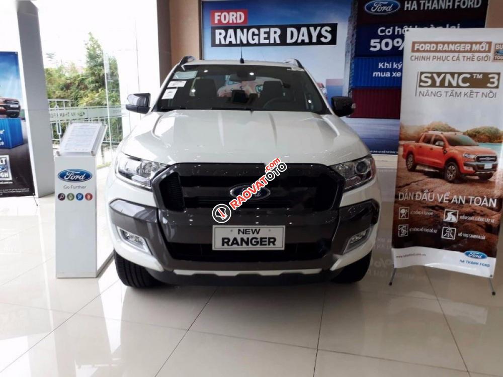 Bán xe Ford Ranger Wildtrak 2.2L 4x2 AT 2017, màu trắng, xe nhập, giá tốt-1