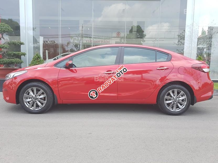 Kia Cerato 1.6 số sàn 2017 mới 100%, hỗ trợ vay 80% - chỉ cần 170tr là có xe giao ngay, LH Bảo 0938 990 764-6