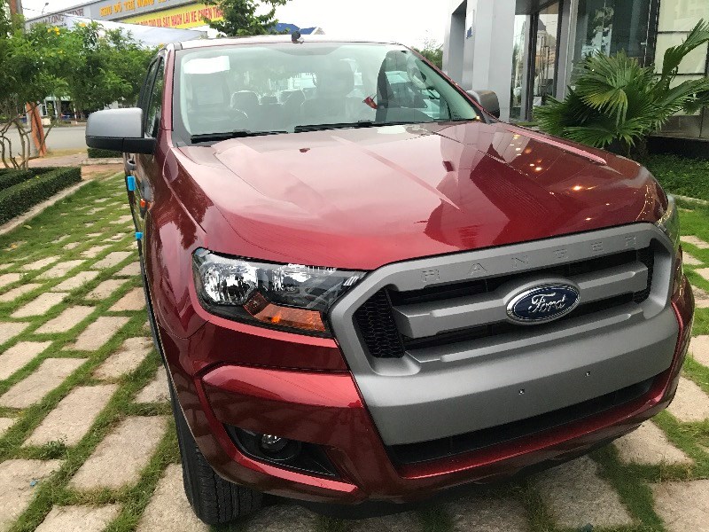 Bán Ford Ranger sản xuất 2017, màu đỏ, xe nhập-4